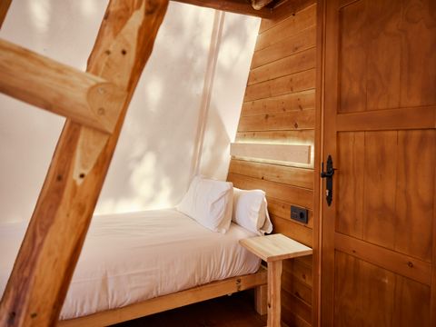 Tente en toile et en bois 4 personnes - Tente Sauceda - 25m²