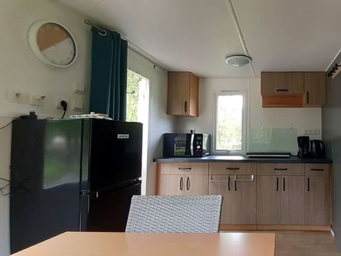 MOBILHOME 2 personnes - Cabanon- sans sanitaires  Linge de lit + kit entretien compris