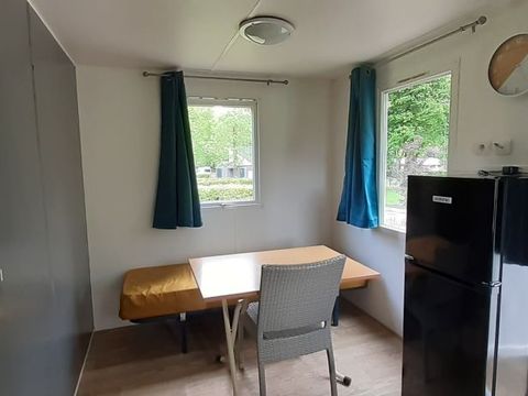 MOBILHOME 2 personnes - Cabanon- sans sanitaires  Linge de lit + kit entretien compris