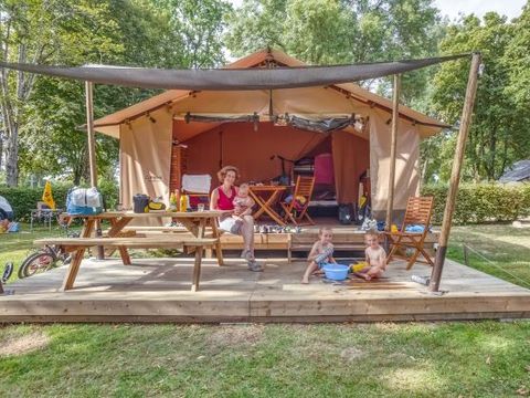 LODGE 6 personnes - Lodge Victoria  - sans sanitaires  Linge de lit + Kit entretien compris