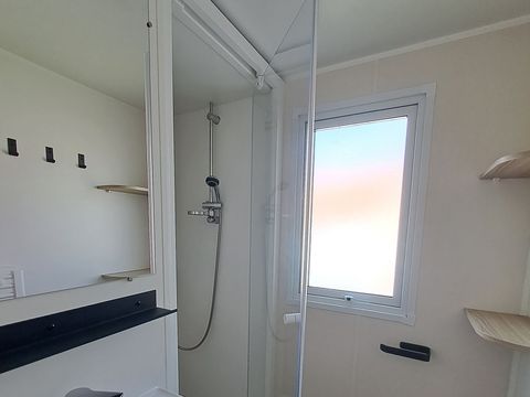 MOBILHOME 6 personnes - RESIDENTIEL - 40m² - 3 chambres + 2 salles de bain + terrasse