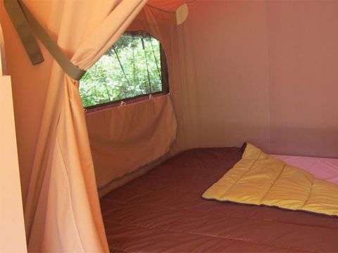 Tente en toile et en bois 5 personnes - Lodge - VICTORIA 30m² - Finition Luxe