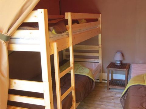 Tente en toile et en bois 5 personnes - Lodge - VICTORIA 30m² - Finition Luxe