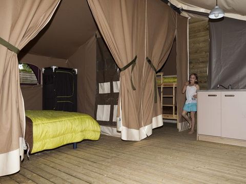 Tente en toile et en bois 5 personnes - Lodge - NIAGARA 40m² avec salle de bain