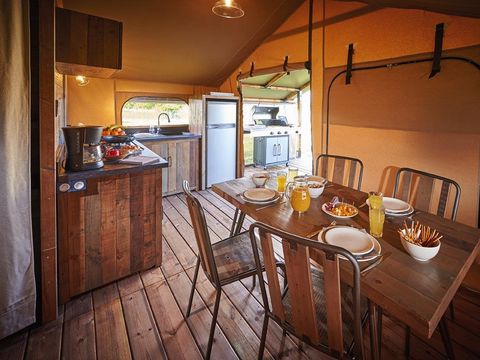 Tente en toile et en bois 5 personnes - Lodge - KENYA 46m²