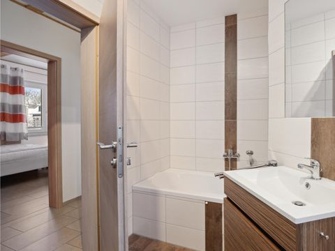 MAISON 8 personnes - DMR602