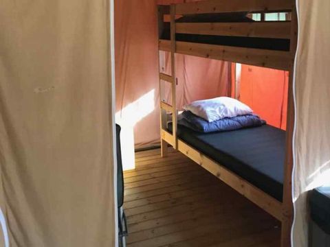 TENTE TOILE ET BOIS 4 personnes