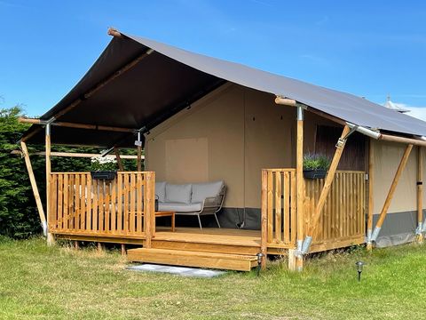 TENTE TOILE ET BOIS 4 personnes