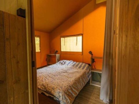 TENTE TOILE ET BOIS 4 personnes