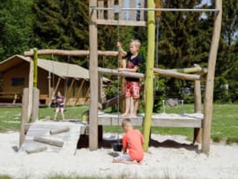 TENTE TOILE ET BOIS 7 personnes - Tente safari de Wold Lodge
