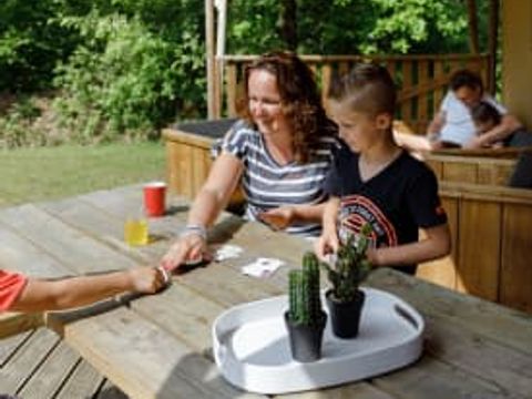 TENTE TOILE ET BOIS 7 personnes - Tente safari de Wold Lodge