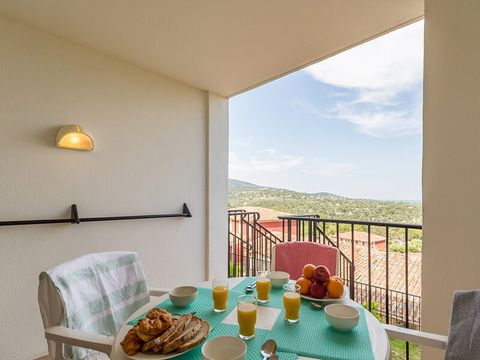 APPARTEMENT 4 personnes - - 1 alcôve de couchage - Terrasse ou balcon