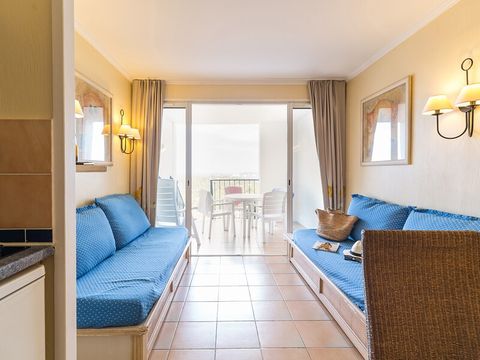 APPARTEMENT 4 personnes - - 1 alcôve de couchage - Terrasse ou balcon