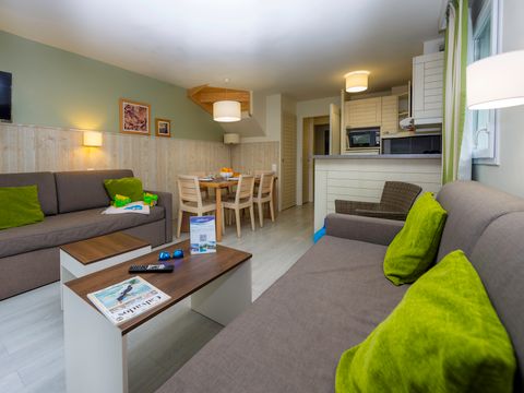 MAISON 5 personnes - G/306_MAISON 2 PIECES 4/5 PERS.