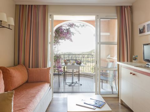 Studio 4 personnes - 1 alcôve - Terrasse - Vue mer - Climatisé - Rénové