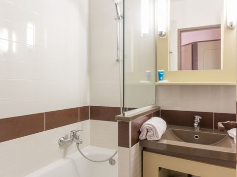 Studio 4 personnes - 1 alcôve - Terrasse - Climatisé - Rénové