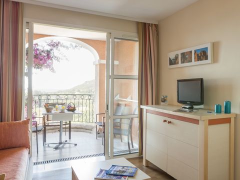 Studio 4 personnes - 1 alcôve - Terrasse - Climatisé - Rénové