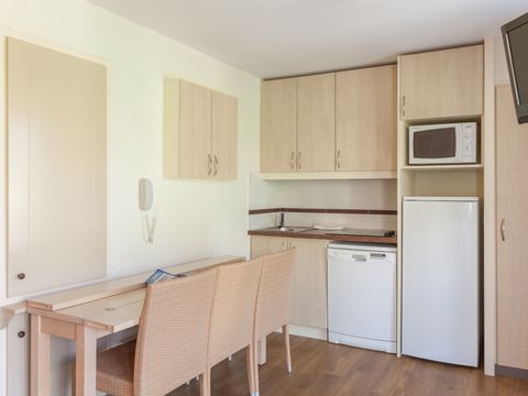 APPARTEMENT 5 personnes - 1 chambre - Terrasse - Vue mer