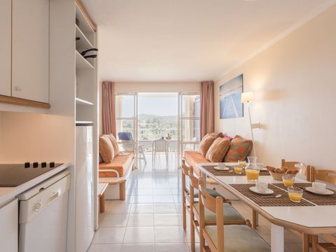 APPARTEMENT 6 personnes - 1 chambre + 1 alcôve - Terrasse - Vue mer