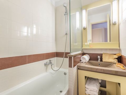 Studio 4 personnes - 1 alcôve - Terrasse - Vue mer - Climatisé - Rénové