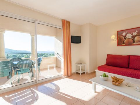 Appartement 6 personnes - - 1 chambre + 1 alcôve - Balcon