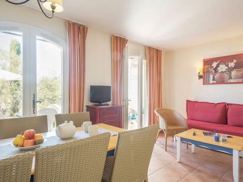 Maison 8 personnes - 2 CHAMBRES + 1 COIN NUIT - TERRASSE - DUPLEX - VILLAGE