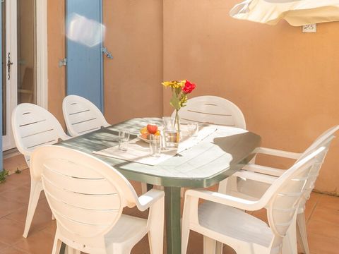 Maison 8 personnes - 2 CHAMBRES + 1 COIN NUIT - TERRASSE - DUPLEX - VILLAGE