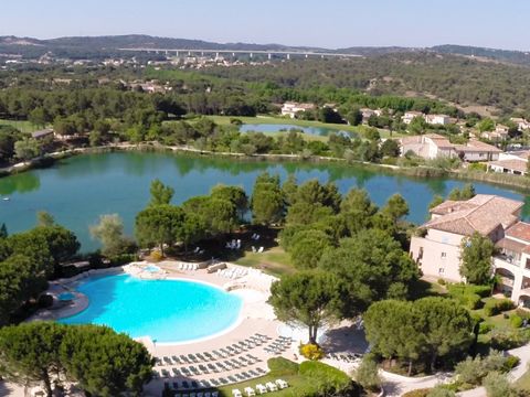 Pierre & Vacances Village Pont-Royal en Provence - Camping Bouches-du-Rhône - Image N°4