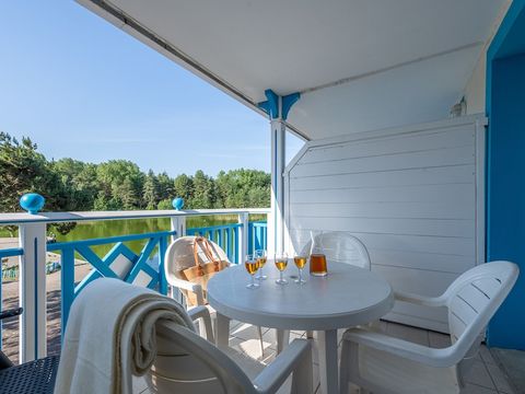 STUDIO 4 personnes - 1 coint nuit - Terrasse ou balcon - Quartier de la Place