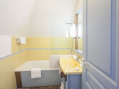 Maison 8 personnes - 2 chambres - 1 coin - Nuit - Terrasse - Vue sur le lac