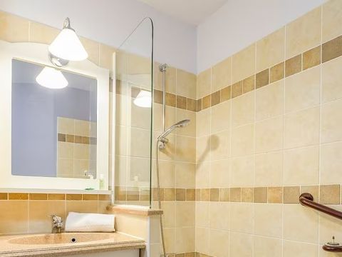 STUDIO 4 personnes - 1 coin nuit - Terrasse ou balcon