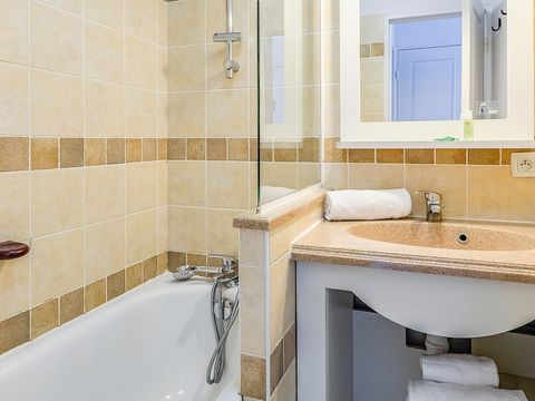 APPARTEMENT 4 personnes - 1 chambre - Terrasse ou balcon APPARTEMENT 4 personnes - 1 chambre - Terrasse ou balcon