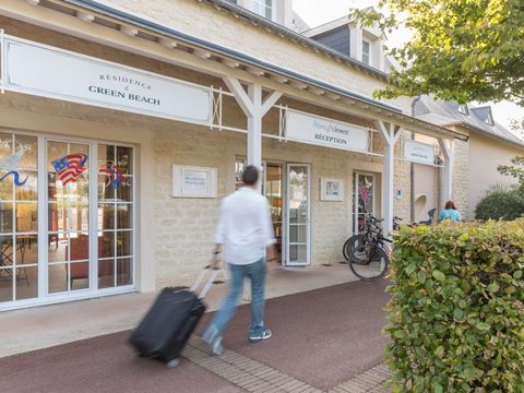 Pierre & Vacances Résidence Le Green Beach - Omaha Beach - Camping Calvados - Image N°4