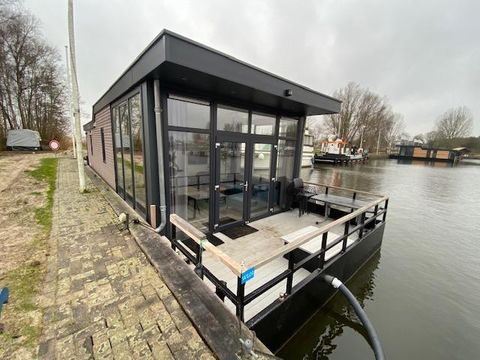 LODGE 6 personnes - Pavillon d'eau