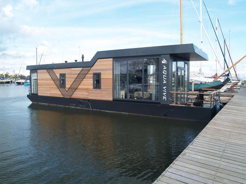 LODGE 4 personnes - Pavillon d'eau