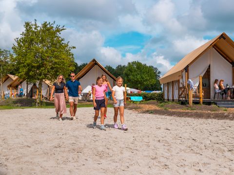 TENTE TOILE ET BOIS 4 personnes - Tente Glamping Bord de mer Luxe