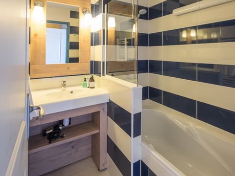 APPARTEMENT 3 personnes - 1 chambre - Terrasse ou balcon - Vue sur la mer