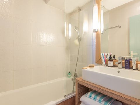 APPARTEMENT 6 personnes - - 1 chambre + 1 alcôve - Terrasse - Climatisation