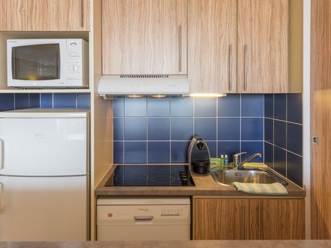 APPARTEMENT 6 personnes - - 1 chambre + 1 alcôve - Terrasse - Climatisation