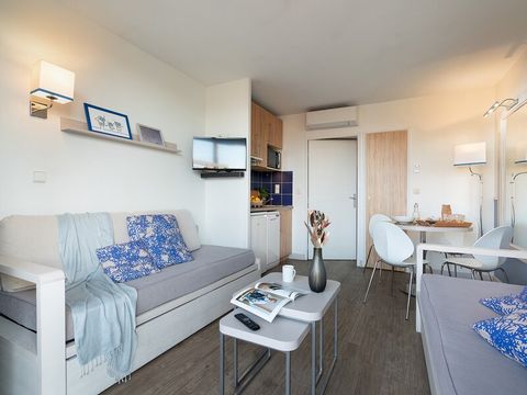 APPARTEMENT 4 personnes - - 1 chambre - Bain à remous - Terrasse - Climatisation - Vue sur le port