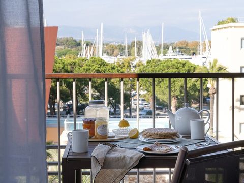 APPARTEMENT 4 personnes - - 1 chambre - Bain à remous - Terrasse - Climatisation - Vue sur le port