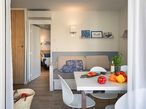 APPARTEMENT 6 personnes - - 1 chambre + 1 alcôve - Terrasse - Climatisation