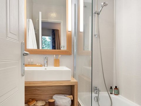 APPARTEMENT 6 personnes - - 1 chambre + 1 alcôve - Terrasse - Climatisation