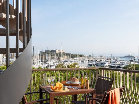 Appartement 6 personnes - - 1 chambre + 1 alcôve - Bain à remous - Terrasse - Climatisation - Vue sur le port