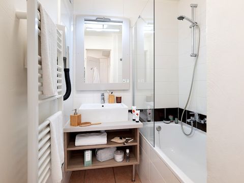 APPARTEMENT 4 personnes - (max. 3 adultes) Standard