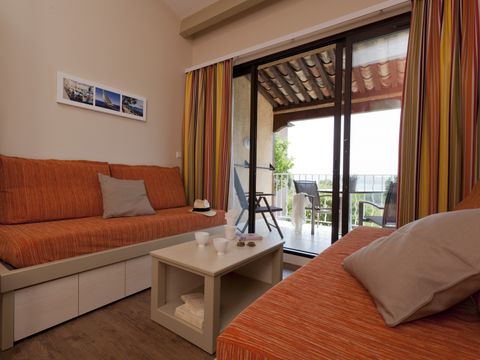 APPARTEMENT 6 personnes - 1 CHAMBRE + 1 COIN NUIT - TERRASSE OU BALCON