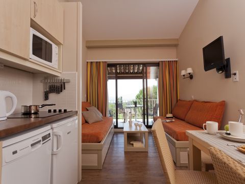 APPARTEMENT 6 personnes - 1 CHAMBRE + 1 COIN NUIT - TERRASSE OU BALCON