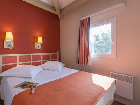 APPARTEMENT 6 personnes -  1 CHAMBRE + 1 COIN NUIT - TERRASSE OU BALCON - VUE MER