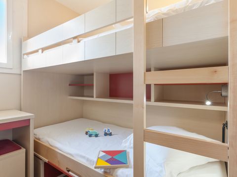 APPARTEMENT 6 personnes -  1 CHAMBRE + 1 COIN NUIT - TERRASSE OU BALCON - VUE MER