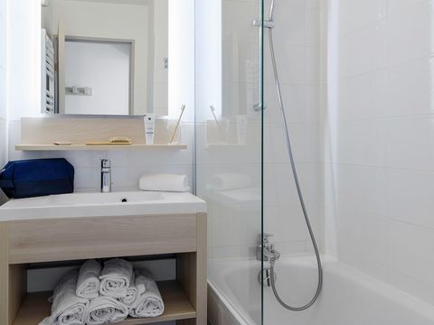 APPARTEMENT 6 personnes - 1 CHAMBRE + 1 COIN NUIT - TERRASSE OU BALCON